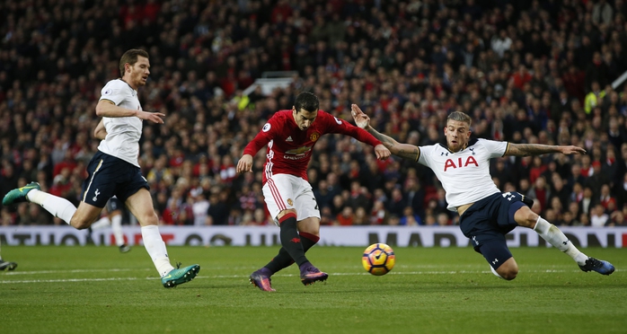 Mkhitaryan trở thành cầu thủ Armenia đầu tiên ghi bàn tại giải Ngoại hạng Anh