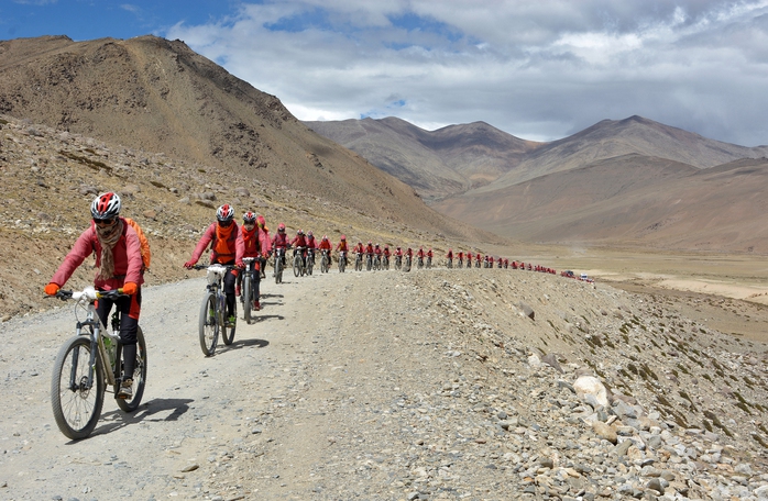 Các ni cô ở địa phận Ladakh thuộc bang Jammu và Kashmir, cực Bắc Ấn Độ hồi cuối tháng 8 Ảnh: REUTERS