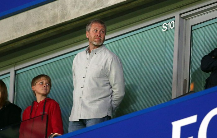 
Ông chủ Chelsea, tỉ phút Roman Abramovich, xem trận Chelsea - Liverpool trên khán đài

