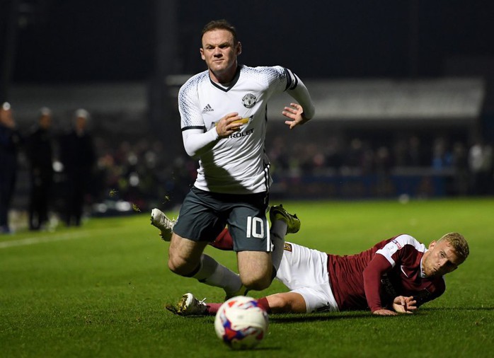 
Rooney đang dần mất điểm trong mắt CĐV M.U
