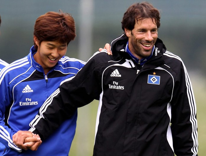 
Min Son và Nistelrooy tại Hamburg
