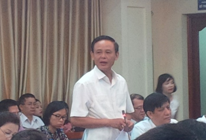 
Thứ trưởng Bộ NN-PTNT Hà Công Tuấn trình bày báo cáo của Bộ này
