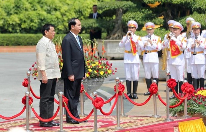 Hai nguyên thủ tại Lễ chào cờ