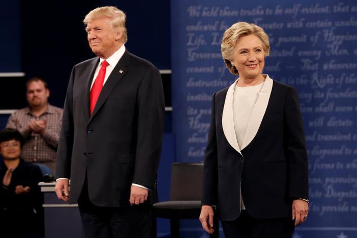 
Cuộc tranh luận diễn ra vào giờ vàng tối 9-10 (giờ địa phương). Ảnh: Reuters
