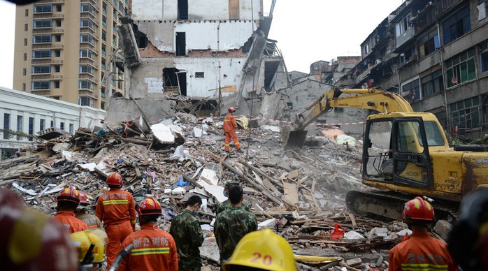 
Hiện trường vụ sập nhà ở Trung Quốc. Ảnh: Reuters
