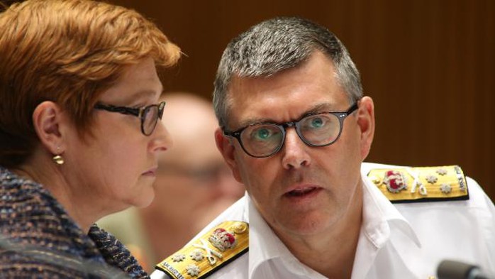 
Bộ trưởng Quốc phòng Úc Marise Payne và Phó đô đốc hải quân Úc Ray Griggs tại cuộc họp. Ảnh: news.com.au
