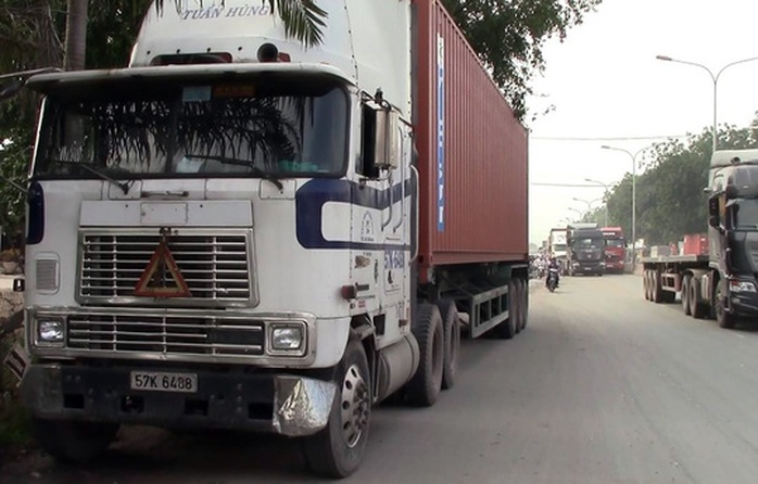 Chiếc xe container gây tai nạn.