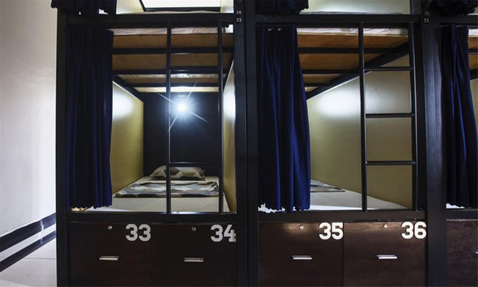 Cũng giống như mọi hostel khác, 1812 có các phòng ngủ tập thể giường tầng nhỏ gọn. Giá chỉ từ 150.000-250.000 đồng/người. Đặc biệt ở đây bữa sáng được phục vụ miễn phí. Ảnh: 1812 Boutique Hostel.