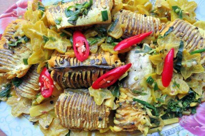 Cá lạt um khế - Ảnh: Minh Kỳ
