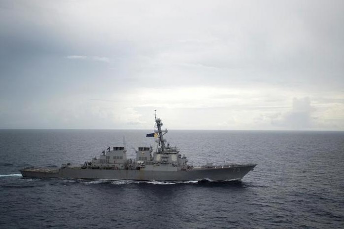 
Tàu khu trục của Mỹ tuần tra ở biển Đông. Ảnh: Reuters
