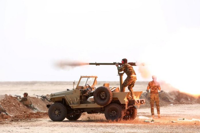 
Các binh sĩ được huấn luyện cho chiến dịch tái chiếm Mosul hôm 27-9. Ảnh: Reuters
