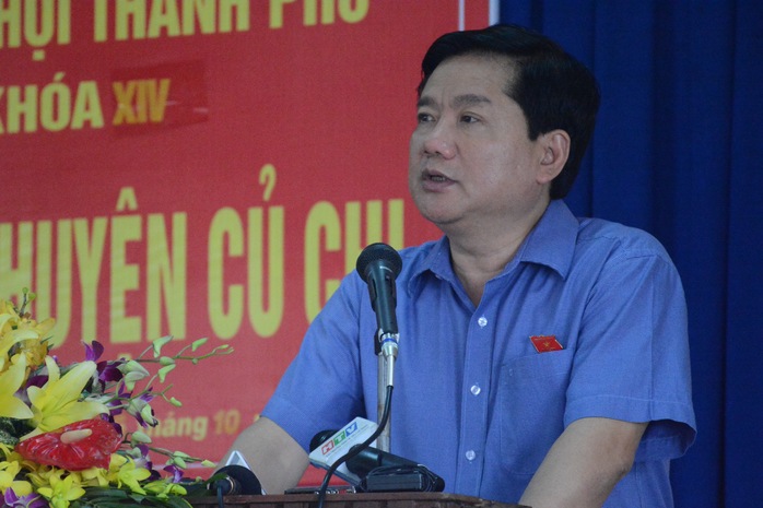 
Ủy viên Bộ Chính trị, Bí thư Thành ủy TP HCM Đinh La Thăng trả lời cử tri sáng ngày 5-10
