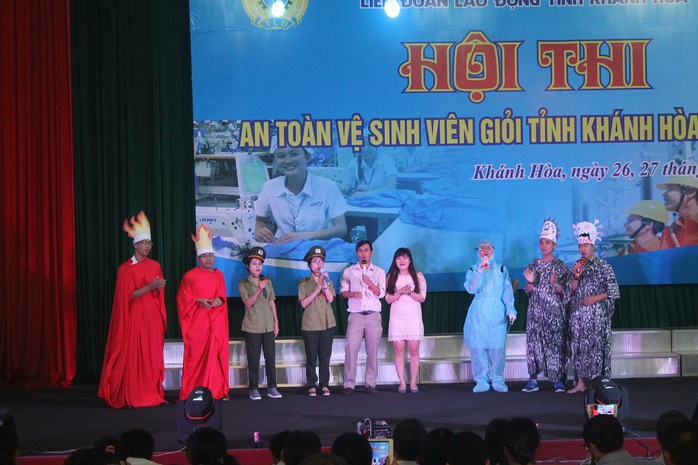 Một tiết mục thi của CĐ ngành Nông nghiệp và Phát triển Nông thôn