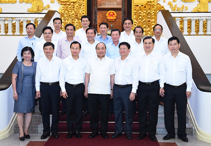 
Thủ tướng Nguyễn Xuân Phúc cùng lãnh đạo chủ chốt của TP Đà Nẵng
