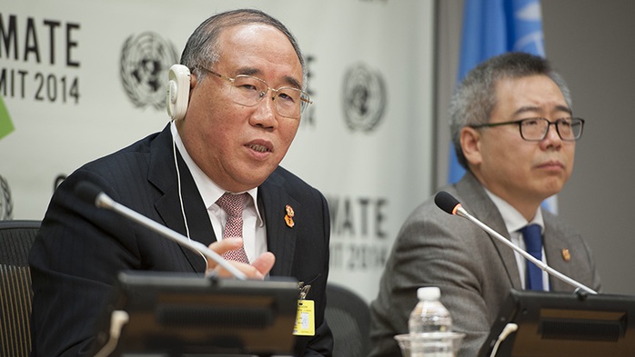 
Ông Xie Zhenhua (trái), nhà đàm phán hàng đầu về biến đổi khí hậu của Trung Quốc. Ảnh: UN Photo
