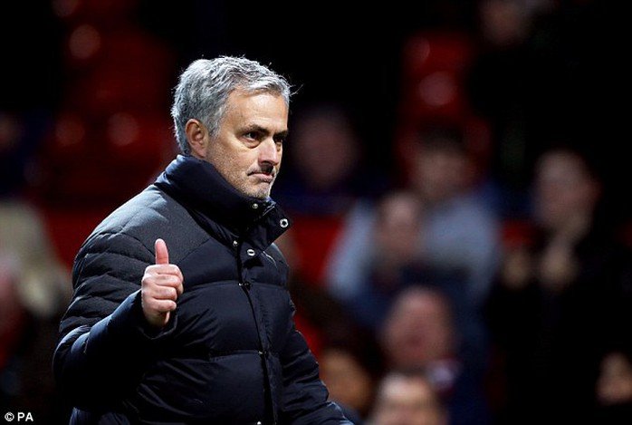 
Mourinho được người tiền nhiệm đánh giá cao
