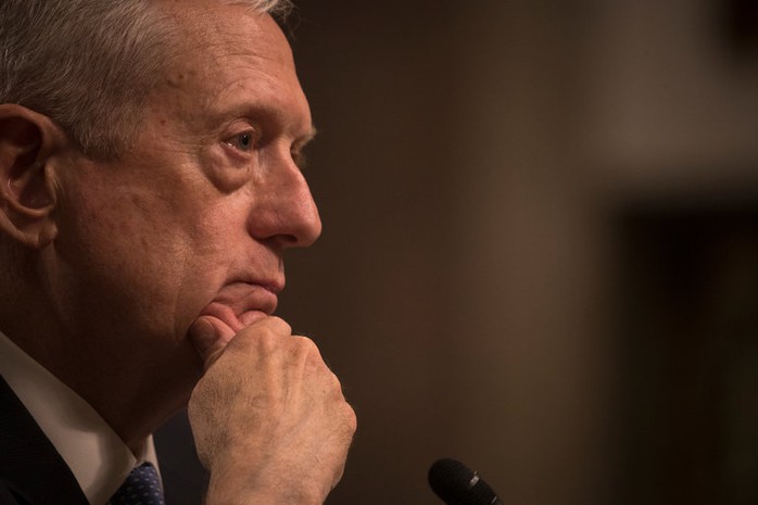 Tướng Mattis tham gia phiên điều trần hôm 12-1. Ảnh: THE NEW YORK TIMES