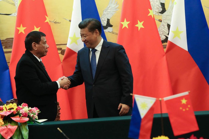 Tổng thống Duterte thăm Bắc Kinh hôm 20-10-2016. Ảnh: PPD