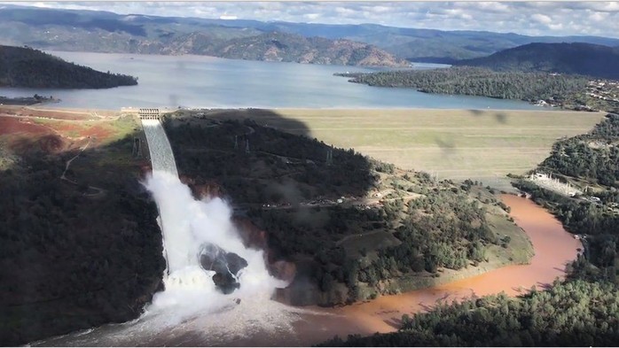 Con đập Oroville thuộc miền Bắc California. Ảnh: AP