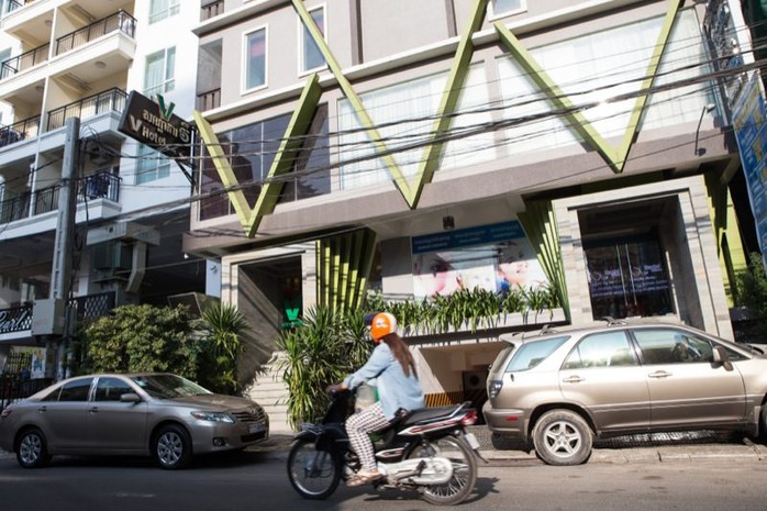 Khách sạn V Hotel Phnom Penh. Ảnh: THE CAMBODIA DAILY