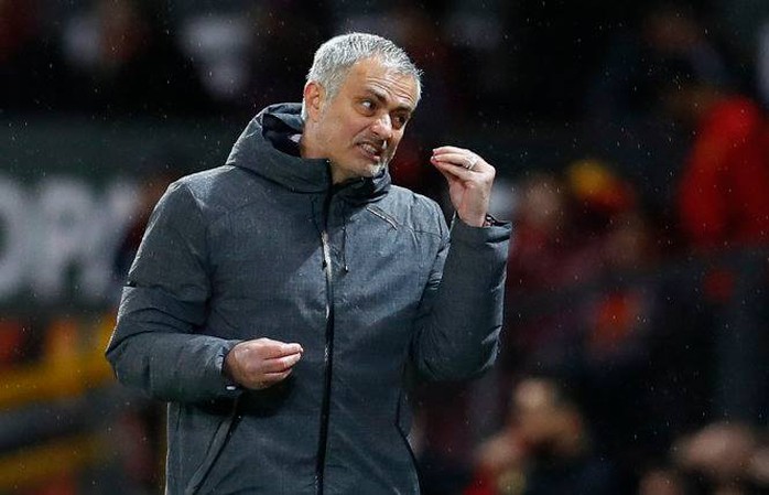 Mourinho bức xúc với lịch thi đấu dày đặc