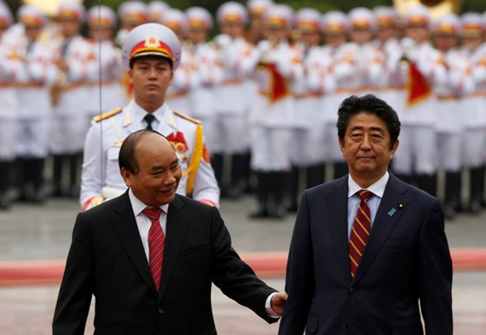 
Từ năm 2016 đến nay, Thủ tướng Shinzo Abe đã có 3 lần tiếp xúc với Thủ tướng Nguyễn Xuân Phúc bên lề các hội nghị quốc tế - Ảnh: Reuters

