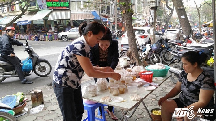 Tết Hàn thực, người bán bánh trôi, bánh chay trúng đậm.