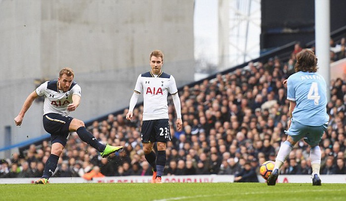 Harry Kane trong trận thắng Stoke City