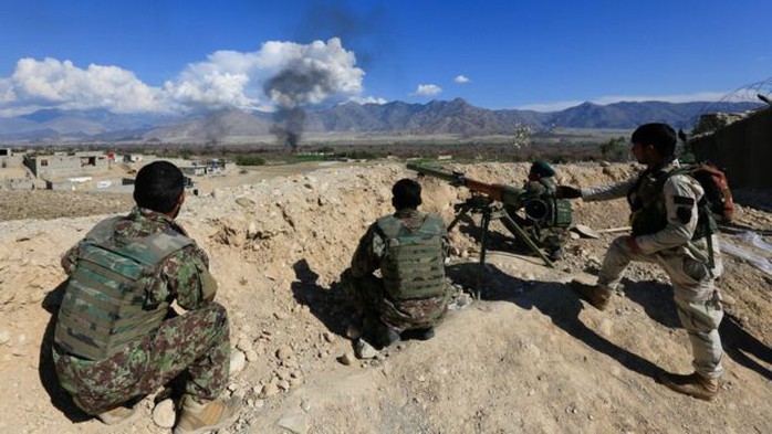 
Lực lượng an ninh Afghanistan trong cuộc chiến với Taliban. Ảnh: REUTERS
