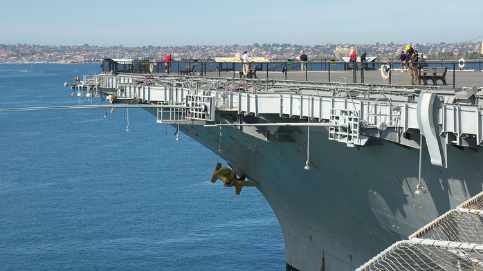 Đầu tàu sân bay USS Midway tại San Diego (Mỹ). Ảnh internet