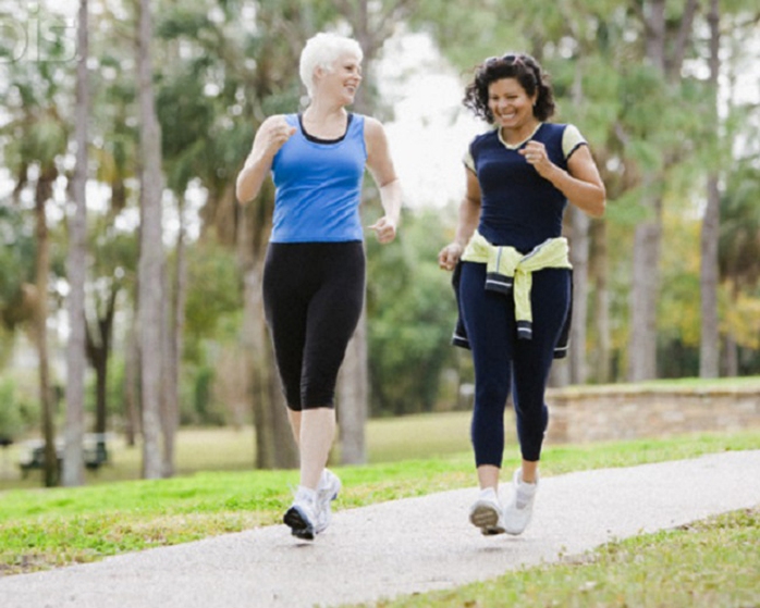 Đi bộ nhanh giúp cải thiện cân nặng, huyết áp và mức độ cholesterol trong máuẢnh: HNGN