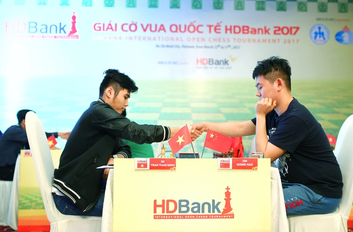 Trần Tuấn Minh cầm hòa ĐKT Wang Hao của Trung Quốc tại HDBank 2017