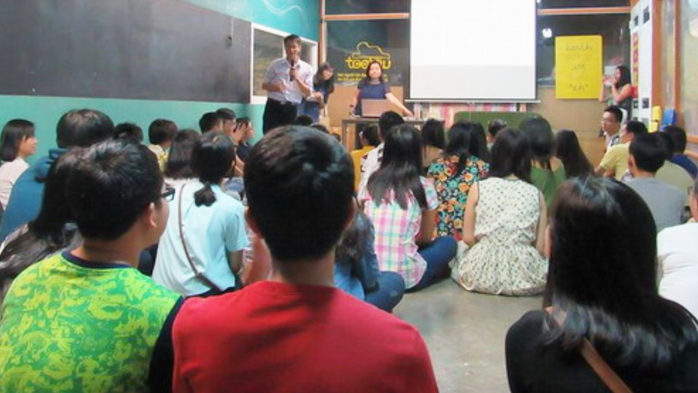 Anh Phúc trong một buổi giới thiệu dự án Teach For Vietnam cho các bạn trẻ tại TP HCM