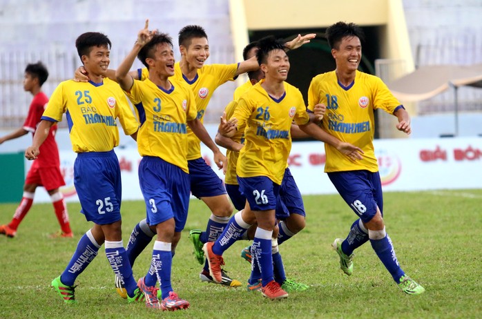 
Cầu thủ Huỳnh Công Đến (26), gốc Bình Định, cùng PVF vào tranh chung kết Giải U19 quốc gia 2017 Ảnh: Minh Ngọc
