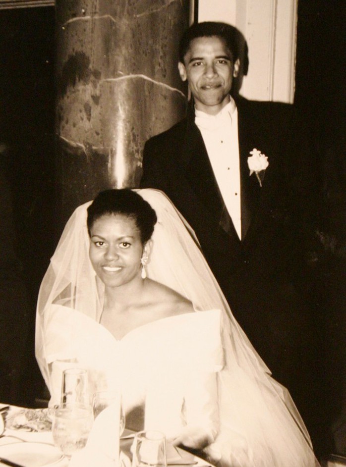 
Vợ chồng ông Obama trong ngày cưới vào tháng 10-1992. Ảnh: Obama For America
