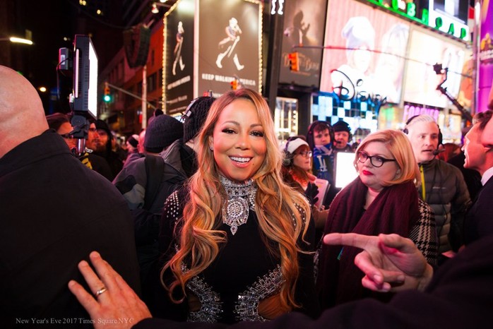 
Mariah Carey ở Quảng trường Thời đại. Ảnh: Twitter
