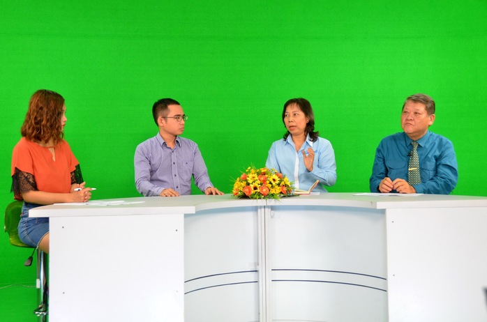 
Các khách mời tham gia talk show sáng 23-3 Ảnh: TẤN THẠNH
