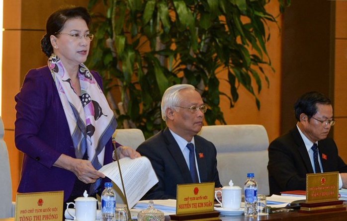Chủ tịch Quốc hội Nguyễn Thị Kim Ngân cho ý kiến tại cuộc họp của Ủy ban Thường vụ Quốc hội vào ngày 14-3