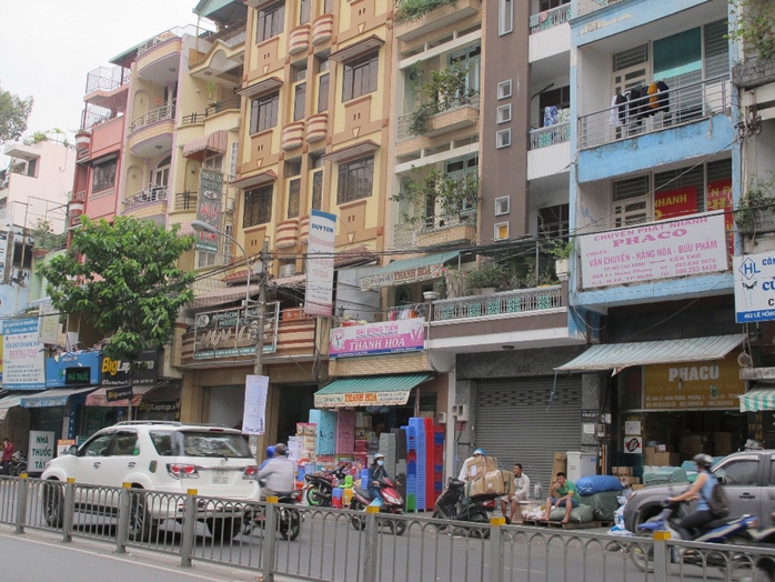 Đường Lê Hồng Phong (phường 1, quận 10, TP HCM), nơi xảy ra vụ việc dàn cảnh trộm khoảng 1,6 tỉ đồng