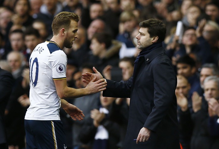 HLV Pochettino và tiền đạo H.Kane đang là cặp thầy trò trẻ và được săn đón nhất không chỉ ở Anh Ảnh: REUTERS