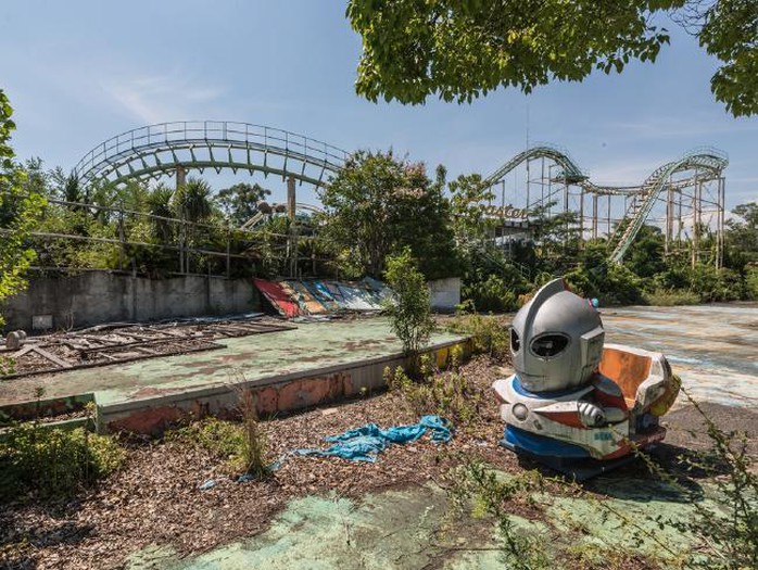 Nhìn cảnh tượng này, ít ai ngờ được Nara Dreamland trước đây từng là công viên giải trí số 1 Nhật Bản. Ảnh: Romain Veillon