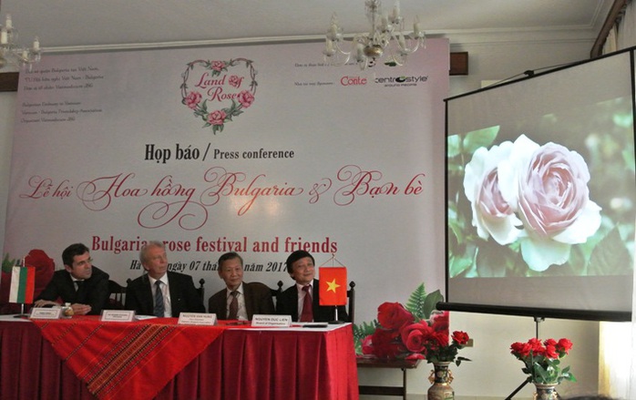 Buổi họp báo chiều 7-2 giới thiệu Lễ hội hoa hồng Bulgaria và bạn bè - Ảnh: Dương Ngọc