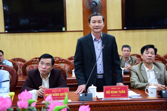 
Phó Bí thư Tỉnh uỷ Thanh Hoá Đỗ Minh Tuấn cho biết ngày 30-3 sẽ có kết luận thanh tra vụ thăng tiến thần tốc của bà Trần Vũ Quỳnh Anh - Ảnh: Thu Dũng

