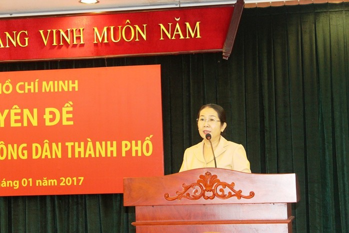 
Phó Bí thư Thành ủy TP HCM Võ Thị Dung phát biểu tại hội nghị ngày 10-1. Ảnh: Bảo Ngọc
