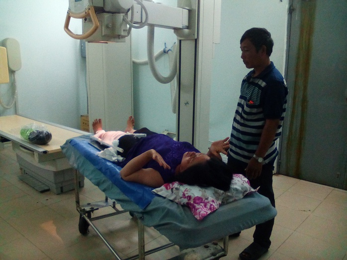 
Bệnh nhân Trần Thị Mỹ L. đang được điều trị tại Bệnh viện Đa khoa Trà Vinh
