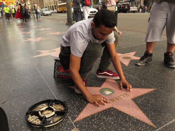 
Khắc tên ngôi sao điện ảnh ngay trên đường phố Hollywood. Ảnh: P.Nhi
