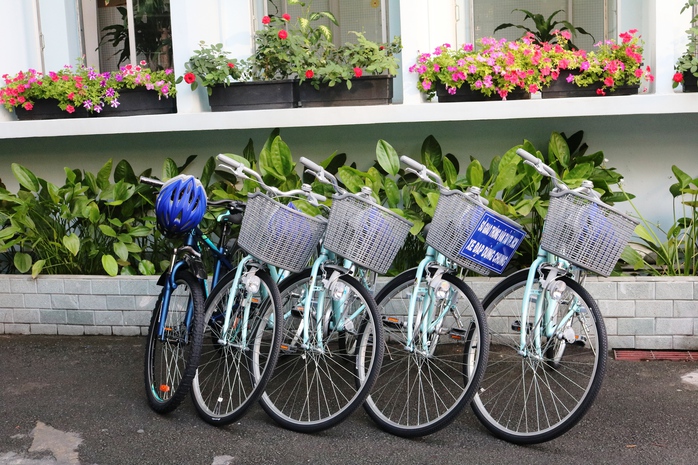 
5 chiếc xe đạp được đặt tại trụ sở Sở GTVT TP để dùng chung
