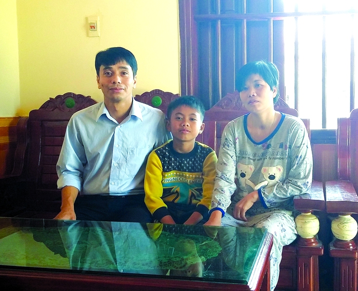 
Gia đình nhỏ của anh Nguyễn Văn Hội và chị Trần Thị Cao Sinh. (Ảnh do nhân vật cung cấp)
