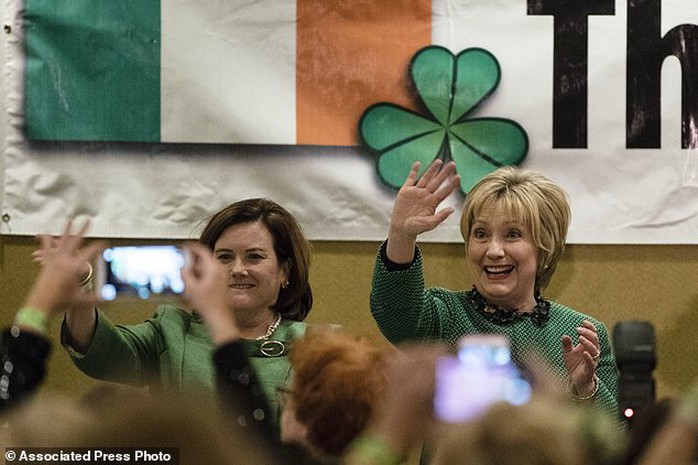
Trong thời gian tới, bà Clinton tiếp tục có nhiều bài phát biểu trước công chúng. Ảnh: AP
