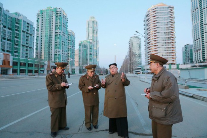 
Ông Kim Jong-un hồi đầu tháng này cho biết Triều Tiên đã tiến hành vụ thử một động cơ mới tại bệ phóng tên lửa Tongchang-ri. Ảnh: REUTERS

